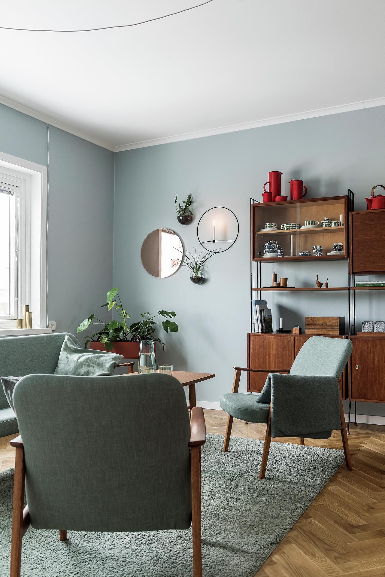 Upeat retrokalusteet moderniin kotiin